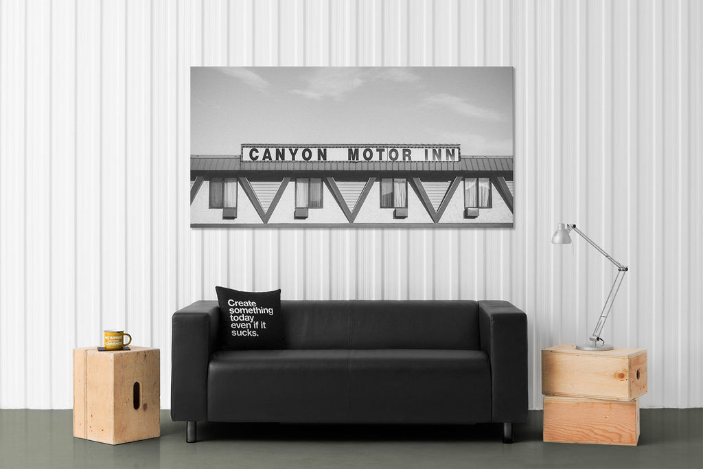 Canyon motor inn - N&B